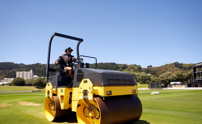 EJM5005 Extended sky and logo removal