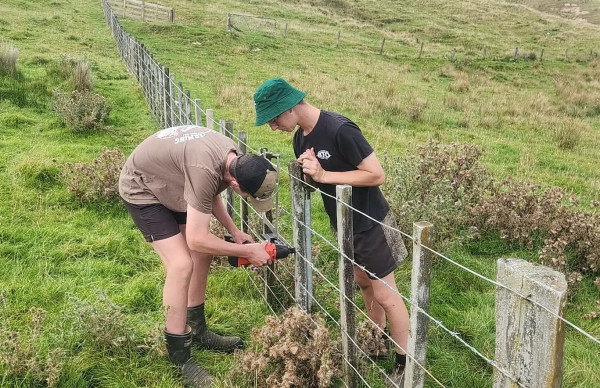 the Gundry boys fencing